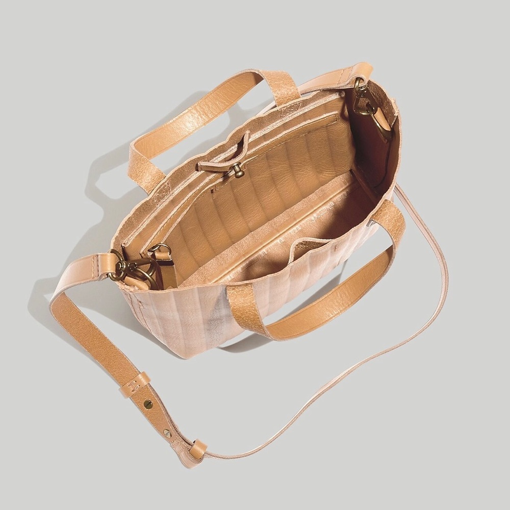 Madewell Mini Transport Crossbody Purse: Bubble Pleat Edition - Picture 3 of 7